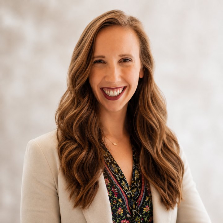 Emilia Durkin, author of Not Yet, Early Bird!